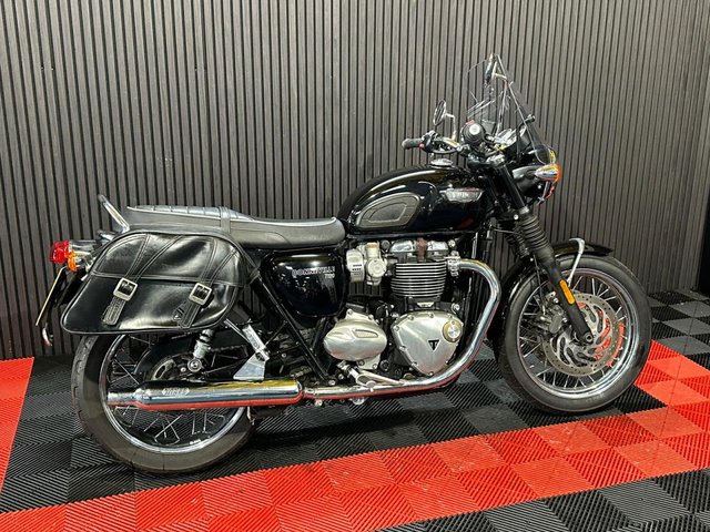 View our TRIUMPH BONNEVILLE T120