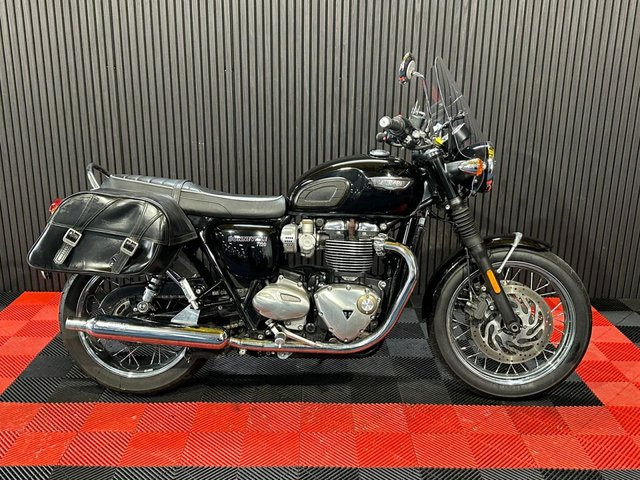View our TRIUMPH BONNEVILLE T120