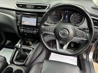 USED 2018 18 NISSAN QASHQAI 1.2 DIG-T Tekna SUV 5dr Petrol Manual Euro 6 (s/s) (115 ps) * SAT-NAV * HEATED SEATS * PANORAMIC ROOF * PARKING CAMERA * 2 KEYS * FOLDING MIRROS * 1 KEEPER * SERVICE HISTORY *