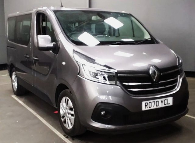 View our Renault Trafic 2.0 dCi ENERGY 28 Sport Nav Minibus 5dr Diesel Manual SWB Euro 6 (s/s) (9 Seat) (120 ps).*9 SEATS*AIR CON*SAT NAV*OVER 70 MINIBUSES IN STOCK*
