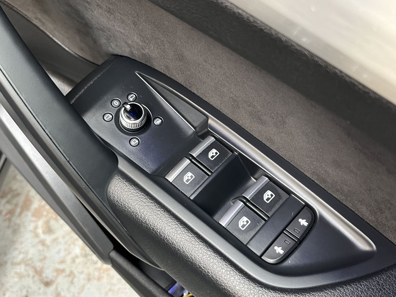 2018 AUDI Q5 S Line - vehicle photo 25 for sale on PureCar