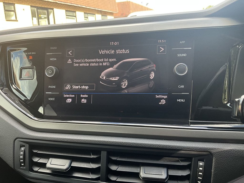 USED 2019 68 VOLKSWAGEN POLO 1.0 TSI GPF SE Hatchback 5dr Petrol Manual Euro 6 (s/s) (95 ps) Apple CarPlay, Bluetooth