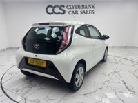 USED 2017 17 TOYOTA AYGO 1.0 VVT-i x-play Hatchback 3dr Petrol Manual Euro 6 (68 ps) Finished In White Flash, This Aygo Comes With A Reverse Camera, 2 Keys, 12 Months MOT, 3 Months Warranty. Finance And Extended Warranty Available.