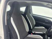 USED 2017 17 TOYOTA AYGO 1.0 VVT-i x-play Hatchback 3dr Petrol Manual Euro 6 (68 ps) Finished In White Flash, This Aygo Comes With A Reverse Camera, 2 Keys, 12 Months MOT, 3 Months Warranty. Finance And Extended Warranty Available.