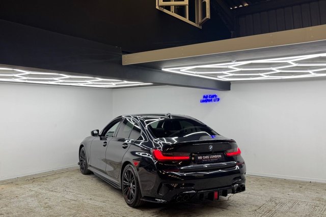 View our BMW 3 SERIES