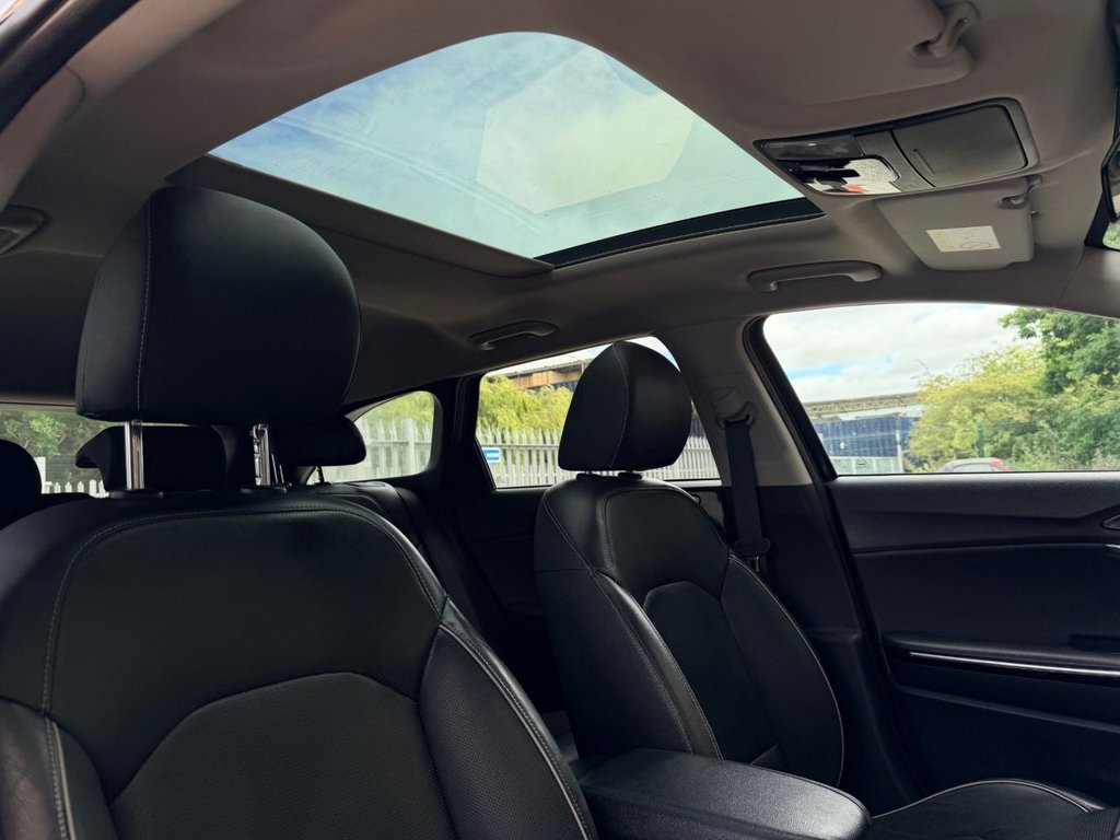 USED 2019 19 KIA CEED 1.4 T-GDi First Edition Sportswagon 5dr Petrol Manual Euro 6 (s/s) (138 bhp) 7 Services|Panoramic Roof|Camera|Heated & Cold Seats|