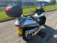 USED 2004 04 HONDA FJS 600 Silver Wing 582cc 582cc liquid-cooled parallel-twin engine. It produces about 50 horsepower, features an automatic V-Matic transmission, and offers excellent touring comfort with a top speed of around 105 mph