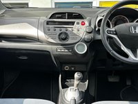 USED 2009 09 HONDA JAZZ 1.4 i-VTEC EX Hatchback 5dr Petrol i SHIFT Euro 4 (100 ps) Comprehensive Service History  |  Only 2 Owners From Brand New  |  Set of 2 Keys