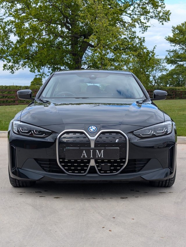 View our BMW I4