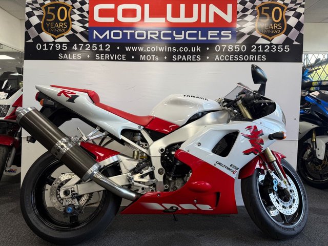 View our YAMAHA R1