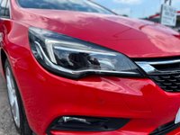 USED 2018 68 VAUXHALL ASTRA 1.4i Turbo SRi Hatchback 5dr Petrol Manual Euro 6 (150 ps) SAT NAV + CARPLAY + SENSORS + HEATED SEATS/WHEEL + CRUISE + FSH