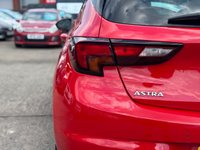 USED 2018 68 VAUXHALL ASTRA 1.4i Turbo SRi Hatchback 5dr Petrol Manual Euro 6 (150 ps) SAT NAV + CARPLAY + SENSORS + HEATED SEATS/WHEEL + CRUISE + FSH