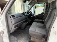 USED 2023 72 RENAULT MASTER 2.3 dCi 35 Business+ Panel Van 4dr Diesel Manual FWD MWB Medium Roof Euro 6 (135 ps) 1 OWNER AIR CON ONLY 31K  COMES WITH 1 YEARS MOT AND SERVICE