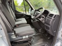 USED 2023 72 RENAULT MASTER 2.3 dCi 35 Business+ Panel Van 4dr Diesel Manual FWD MWB Medium Roof Euro 6 (135 ps) 1 OWNER ONLY 34K MILES AIR CON COMES WITH 1 YEARS MOT AND SERVICE