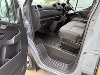 USED 2023 72 RENAULT MASTER 2.3 dCi 35 Business+ Panel Van 4dr Diesel Manual FWD MWB Medium Roof Euro 6 (135 ps) 1 OWNER ONLY 34K MILES AIR CON COMES WITH 1 YEARS MOT AND SERVICE