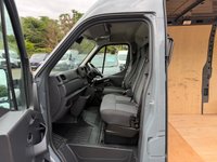 USED 2023 72 RENAULT MASTER 2.3 dCi 35 Business+ Panel Van 4dr Diesel Manual FWD MWB Medium Roof Euro 6 (135 ps) 1 OWNER ONLY 34K MILES AIR CON COMES WITH 1 YEARS MOT AND SERVICE