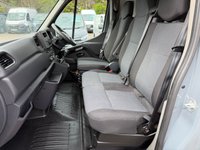 USED 2023 72 RENAULT MASTER 2.3 dCi 35 Business+ Panel Van 4dr Diesel Manual FWD MWB Medium Roof Euro 6 (135 ps) 1 OWNER ONLY 34K MILES AIR CON COMES WITH 1 YEARS MOT AND SERVICE
