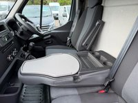 USED 2023 72 RENAULT MASTER 2.3 dCi 35 Business+ Panel Van 4dr Diesel Manual FWD MWB Medium Roof Euro 6 (135 ps) 1 OWNER ONLY 34K MILES AIR CON COMES WITH 1 YEARS MOT AND SERVICE