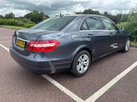 USED 2013 13 MERCEDES-BENZ E-CLASS 2.1 E220 CDI BlueEfficiency SE Saloon 4dr Diesel G-Tronic+ Euro 5 (s/s) (170 ps) PARKING SENSORS / HEATED SEATS