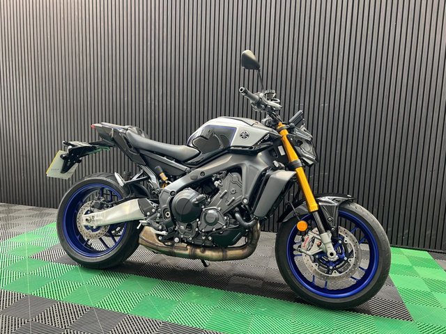 View our YAMAHA MT-09