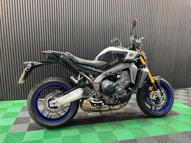 View our YAMAHA MT-09