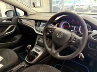 USED 2015 65 VAUXHALL ASTRA BLUE VAUXHALL ASTRA DESIGN ECOFLEX S/S 