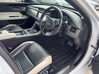 USED 2016 16 JAGUAR XF 3.0d V6 S Saloon 4dr Diesel Auto Euro 6 (s/s) (300 ps) PANO ROOF, LEATHER HEATED, 20 INCH