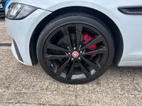USED 2016 16 JAGUAR XF 3.0d V6 S Saloon 4dr Diesel Auto Euro 6 (s/s) (300 ps) PANO ROOF, LEATHER HEATED, 20 INCH