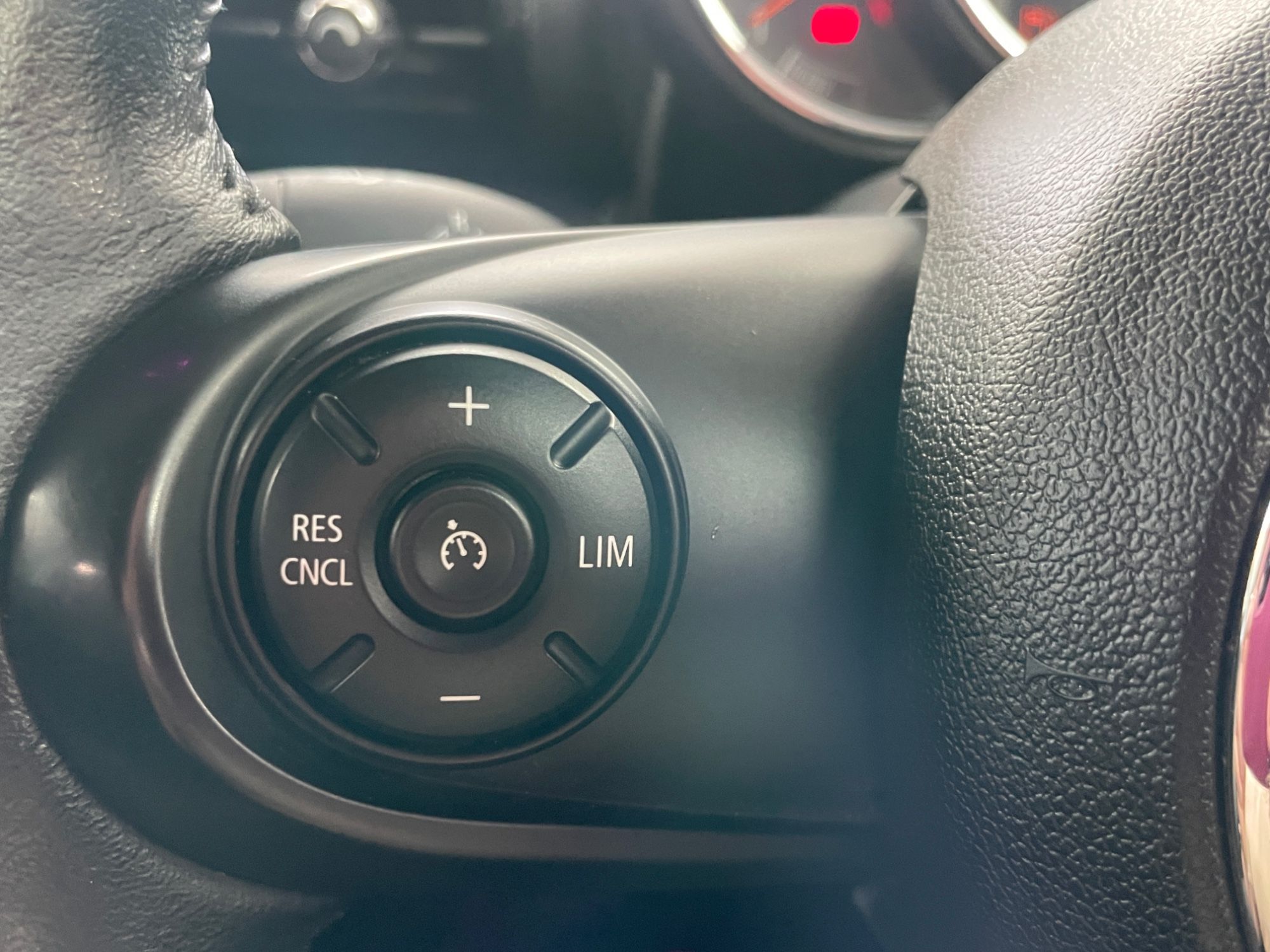 USED 2017 17 MINI CLUBMAN 1.5 One D Estate 6dr Diesel Manual Euro 6 (s/s) (116 ps) 