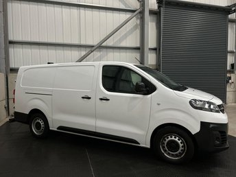 2021 VAUXHALL VIVARO