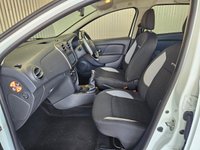 USED 2014 64 DACIA SANDERO STEPWAY 1.5 dCi Laureate Hatchback 5dr Diesel Manual Euro 5 (90 ps) 