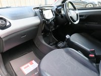USED 2014 64 TOYOTA AYGO 1.0 VVT-i x-pression Hatchback 5dr Petrol Manual Euro 5 Euro 5 (68 ps) GREAT SERVICE HISTORY, REAR CAMERA