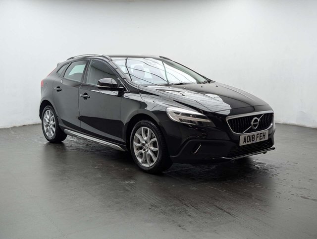 USED 2018 18 VOLVO V40 2.0 V40 Cross Country Professional D4 Auto 5dr CLICK+COLLECT / HOME DELIVERY