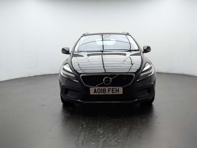USED 2018 18 VOLVO V40 2.0 V40 Cross Country Professional D4 Auto 5dr CLICK+COLLECT / HOME DELIVERY