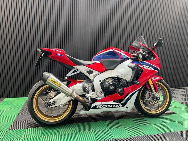 View our HONDA CBR1000RR Fireblade SP