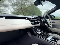 USED 2018 18 LAND ROVER RANGE ROVER VELAR 2.0 P300 R-Dynamic HSE SUV 5dr Petrol Auto 4WD Euro 6 (s/s) (300 ps) 