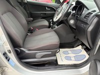 USED 2015 15 KIA VENGA 1.4 CRDi SR7 MPV 5dr Diesel Manual Euro 5 * FSH,REAR PARKING SENSORS, CD, USB BT, DRIVER ARM REST, 16