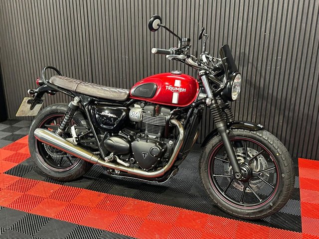 View our TRIUMPH STREET TWIN