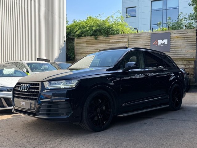 View our AUDI Q7