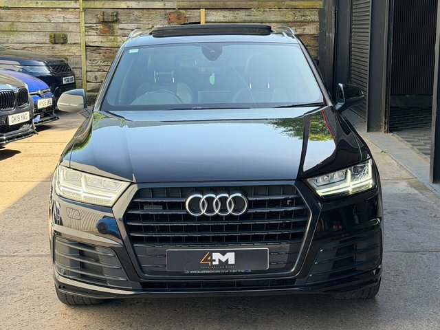 View our AUDI Q7