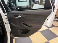 USED 2015 15 FORD FOCUS 1.6 Titanium Hatchback 5dr Petrol Powershift Euro 6 (125 ps) AUTOMATIC LIGHTS! BLUETOOTH!