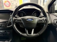 USED 2015 15 FORD FOCUS 1.6 Titanium Hatchback 5dr Petrol Powershift Euro 6 (125 ps) AUTOMATIC LIGHTS! BLUETOOTH!