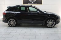 USED 2015 R PORSCHE CAYENNE 4.2 TD V8 S SUV 5dr Diesel TiptronicS 4WD (stop/start) (385 ps) 