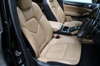 USED 2015 R PORSCHE CAYENNE 4.2 TD V8 S SUV 5dr Diesel TiptronicS 4WD (stop/start) (385 ps) 