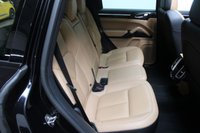 USED 2015 R PORSCHE CAYENNE 4.2 TD V8 S SUV 5dr Diesel TiptronicS 4WD (stop/start) (385 ps) 