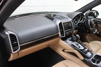 USED 2015 R PORSCHE CAYENNE 4.2 TD V8 S SUV 5dr Diesel TiptronicS 4WD (stop/start) (385 ps) 
