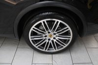 USED 2015 R PORSCHE CAYENNE 4.2 TD V8 S SUV 5dr Diesel TiptronicS 4WD (stop/start) (385 ps) 