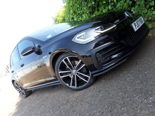 View our VOLKSWAGEN GOLF