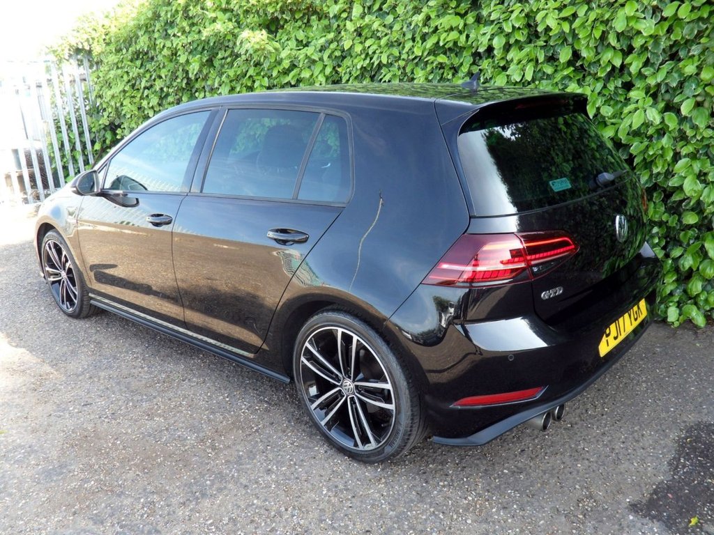 USED 2017 17 VOLKSWAGEN GOLF 2.0 TDI BlueMotion Tech GTD Hatchback 5dr Diesel Manual Euro 6 (s/s) (184 ps) 2Owners Heated Leather Rear Privacy