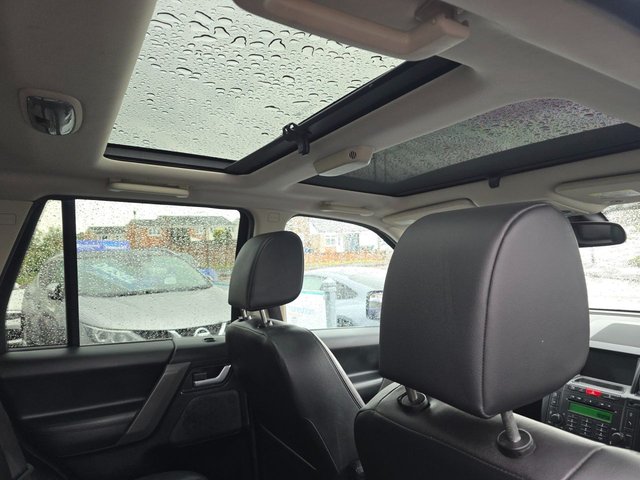 View our LAND ROVER FREELANDER 2